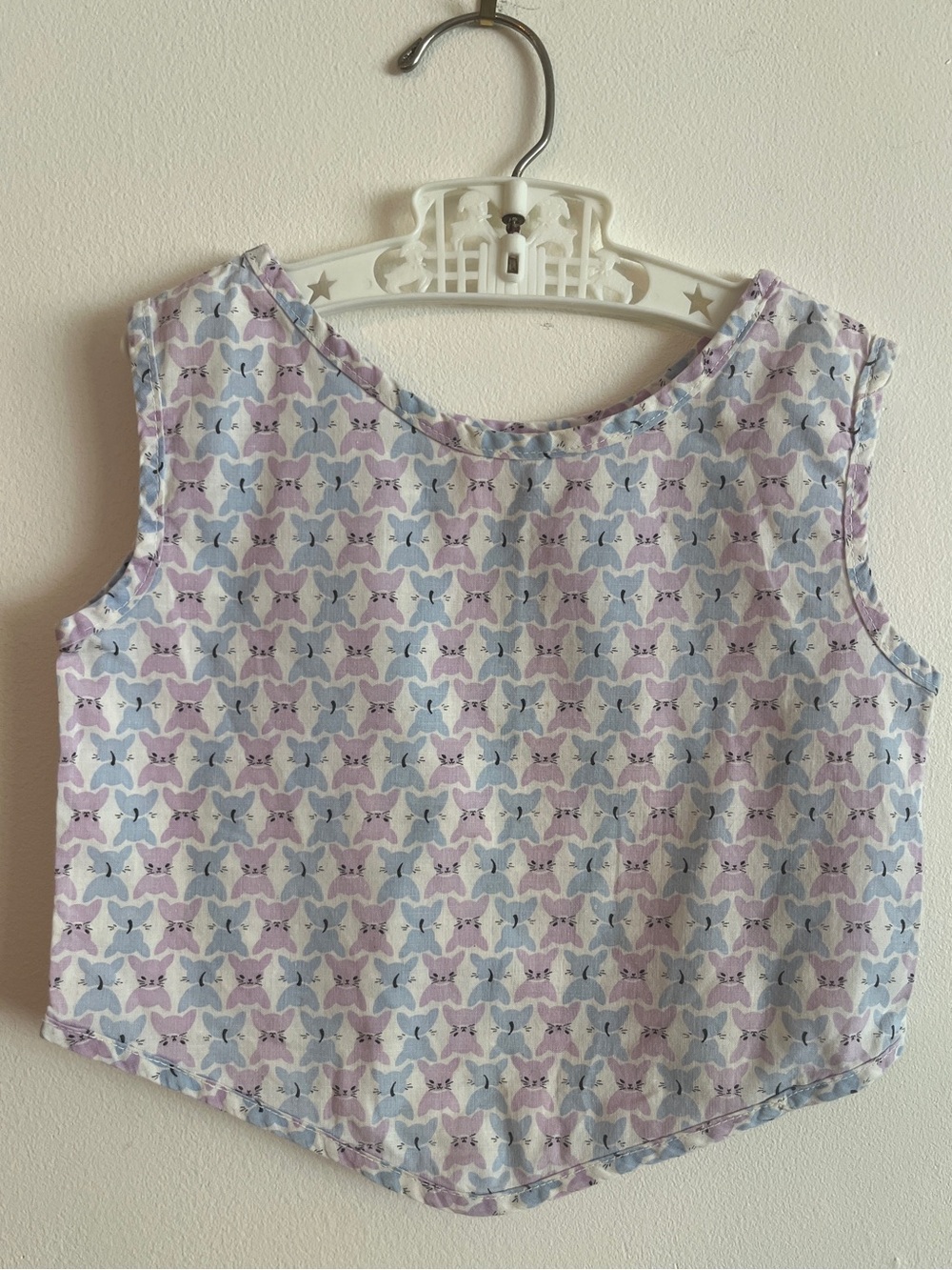1960’s Vintage Sleeveless Pastel Cat-Print Childrens Top - Lavender & Light Blue